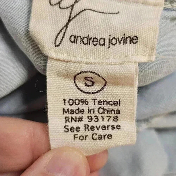 Andrea Jovine Soft Denim Collared Sleeveless Blouse Small - Picture 2 of 6